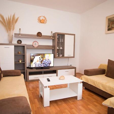 Stanici Beach Apartments Omiš Exteriör bild