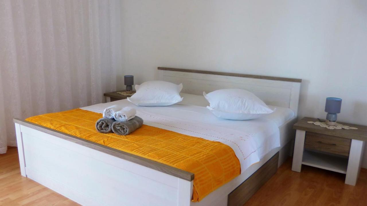 Stanici Beach Apartments Omiš Exteriör bild