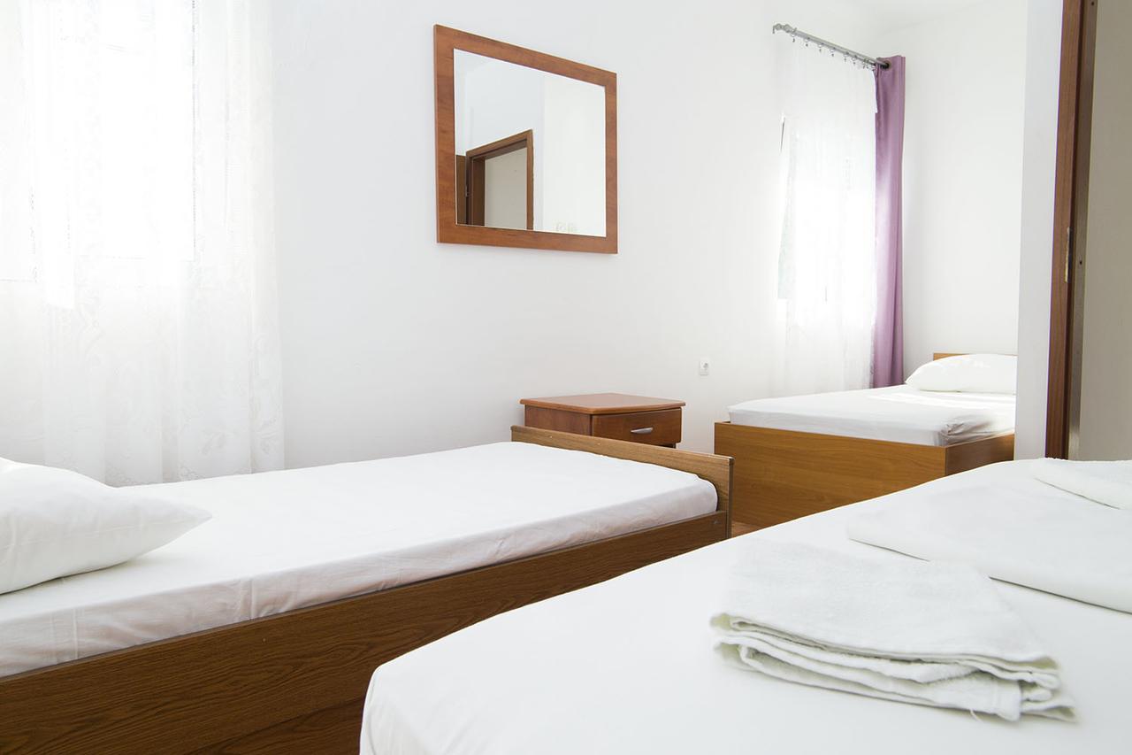 Stanici Beach Apartments Omiš Exteriör bild